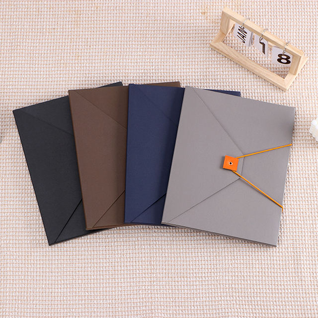 Carpeta dúplex A4 Tamaño elegante carpetas de archivo hechas de cartón y cerradas con elástico en un archivo de expansión de color contrastante